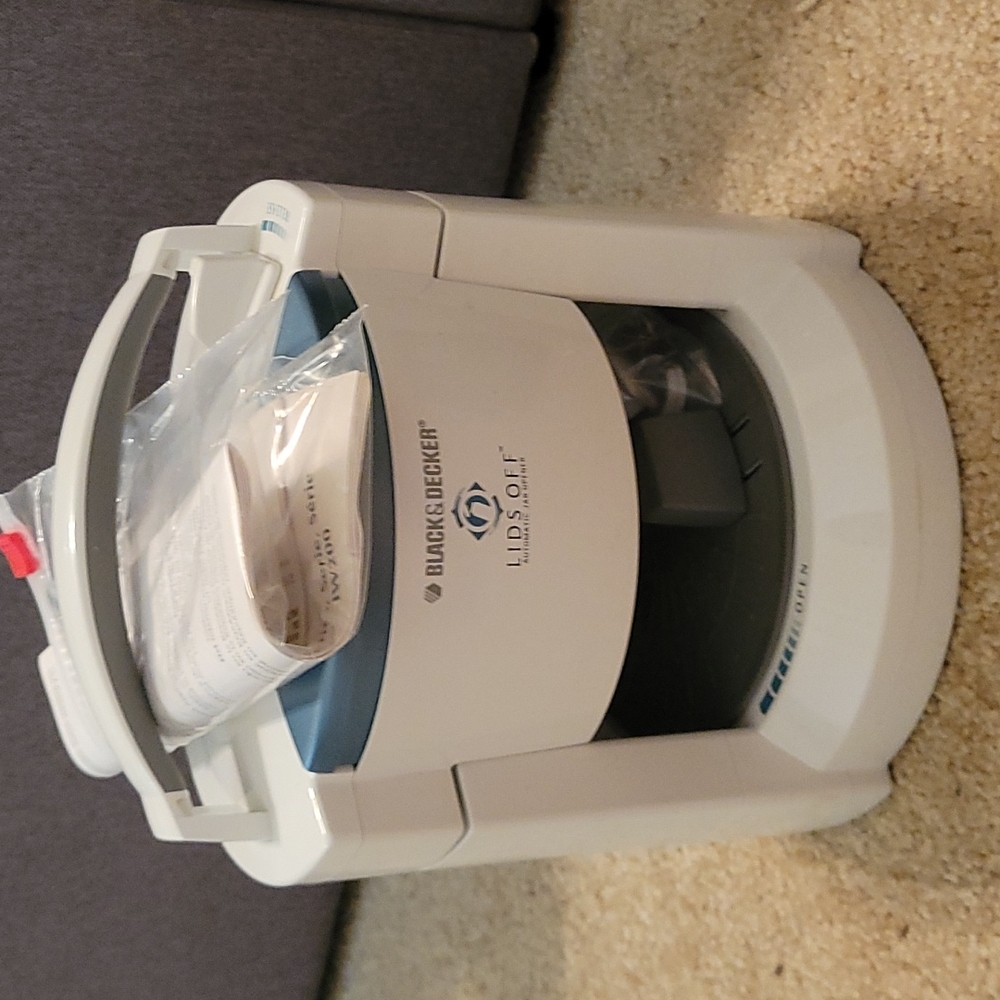 Black and Decker Lids Off Jar Opener